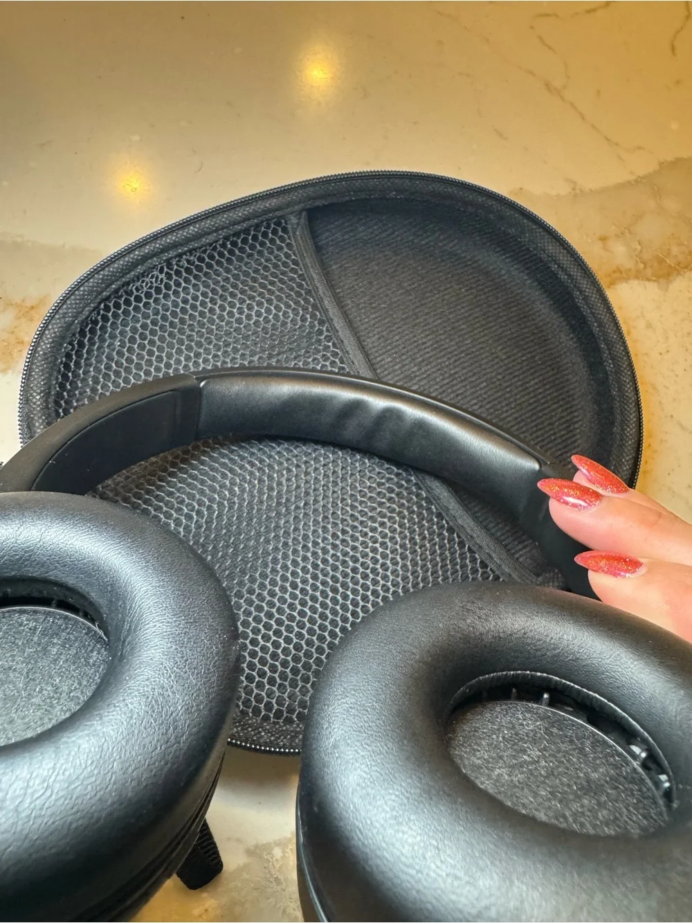 SONY Over-Ear Wireless Headphones in Black - Premium Sound